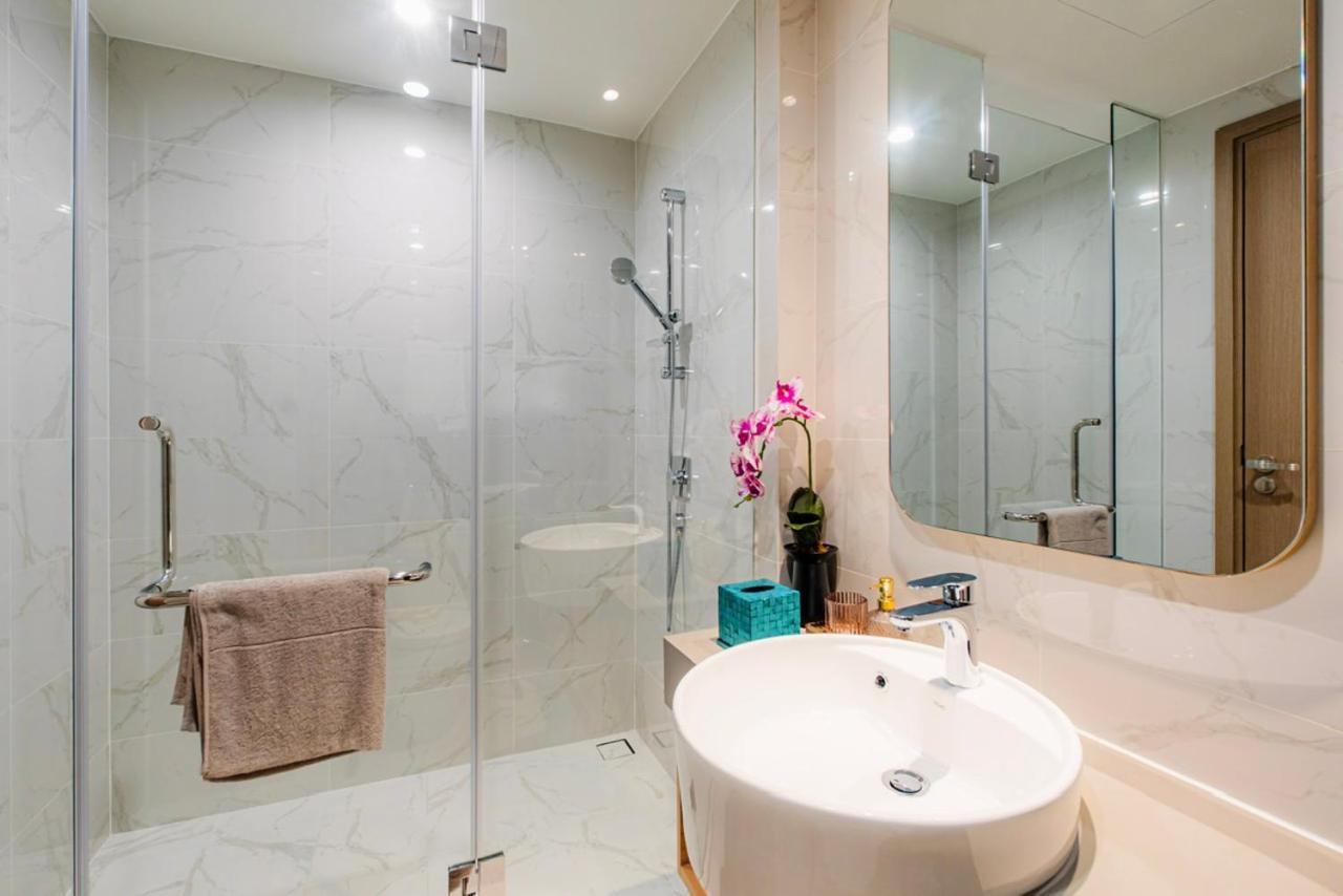 Zenity Luxury Apartment In District 1 Since 2024 Ciudad Ho Chi Minh  Exterior foto